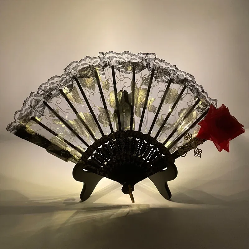 Éventail rose pliant en dentelle, 1 pièce, éventail de fête lumineux pour femmes et filles, costume de danse, spectacles de musique, accessoires de cosplay Éventail rose pliant en dentelle, 1 pièce, éventail de fête lumineux pour femmes et filles, costume de danse, spectacles de musique, accessoires de cosplay