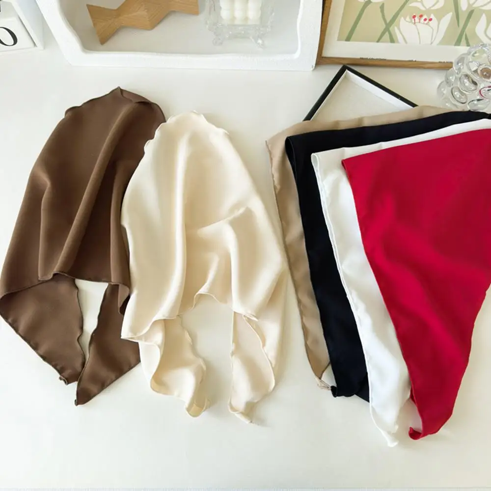 Foulard Triangle en Satin de soie pour femmes, couleur unie, bandeau à lacets, voyage d’été, Photo littéraire Foulard Triangle en Satin de soie pour femmes, couleur unie, bandeau à lacets, voyage d’été, Photo littéraire