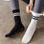 Chaussettes pantoufles pour femmes chaussettes antidérapantes avec poignées pour femmes chaussette de Yoga poignées antidérapantes chaussette de Pilates chaussette