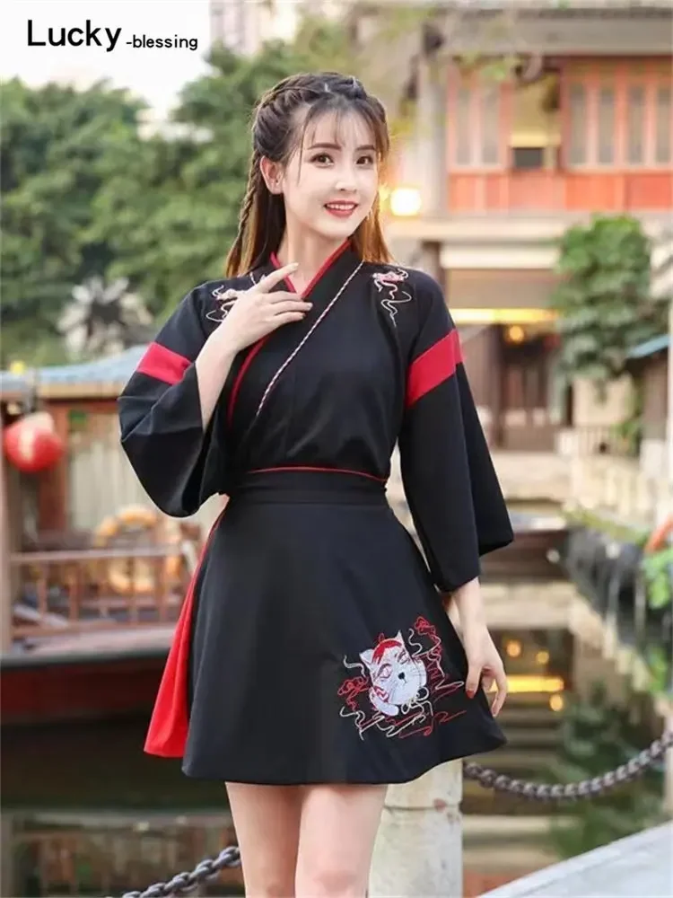 robe kimono japonaise pour femme, jupe brodée de chat noir et blanc, vêtements vintage asiatiques, costume harajuku de cosplay anime de fête du yukat robe kimono japonaise pour femme, jupe brodée de chat noir et blanc, vêtements vintage asiatiques, costume harajuku de cosplay anime de fête du yukat