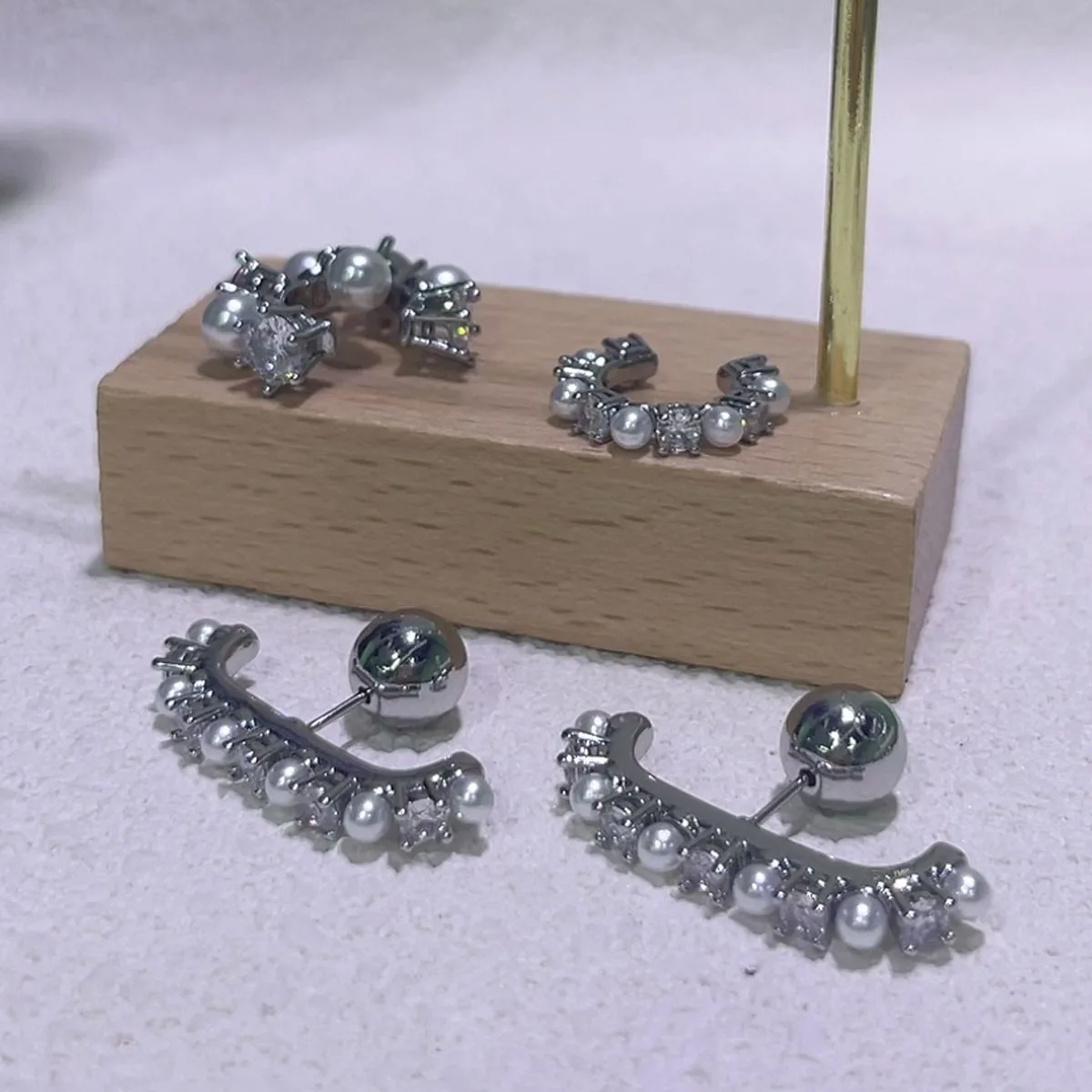 bracelet français en cristal, nouveaux bijoux, nouvelles tendances de vente, collier de perles, boucles d'oreilles d'amour, déchets doux, cadeaux de mariage pour femmes bracelet français en cristal, nouveaux bijoux, nouvelles tendances de vente, collier de perles, boucles d'oreilles d'amour, déchets doux, cadeaux de mariage pour femmes