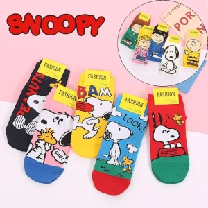 5 paires de chaussettes Snoopy ensembles femmes rétro Polyester coton Tube bas femmes chaussettes respirant Style japonais décontracté coton chaussette courte