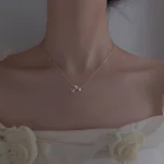 Collier Fleur de Rose en Argent Sterling 925 pour Femme, Jolis Bijoux de Tempérament Minimaliste, à la Mode