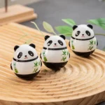 Poupée Panda en céramique japonaise, artisanat, gobelet, jouet porte-bonheur, ornement de Fortune, paysage, décor de bureau et de maison Poupée Panda en céramique japonaise, artisanat, gobelet, jouet porte-bonheur, ornement de Fortune, paysage, décor de bureau et de maison