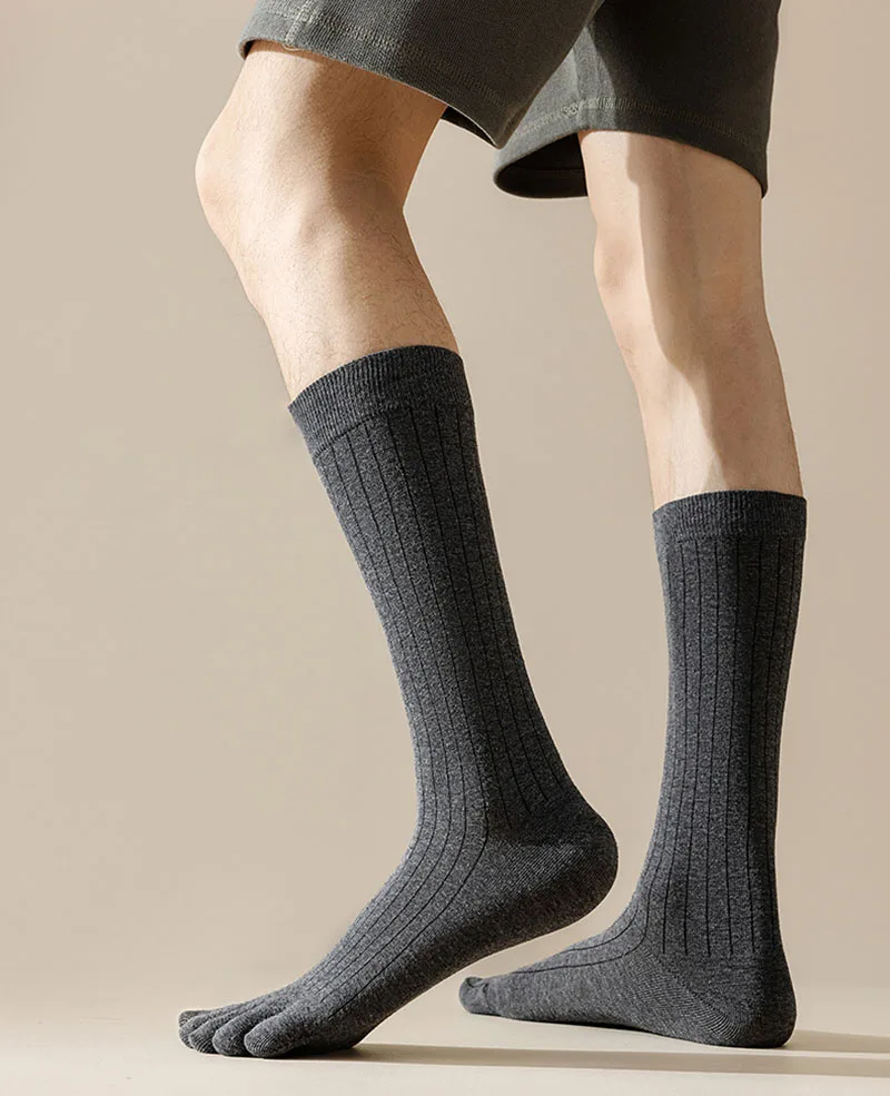mode genou haute cinq doigts chaussettes pour hommes couleur unie rayé mollet chaussettes printemps été absorption de la sueur bout fendu chaussettes 5 orteils mode genou haute cinq doigts chaussettes pour hommes couleur unie rayé mollet chaussettes printemps été absorption de la sueur bout fendu chaussettes 5 orteils