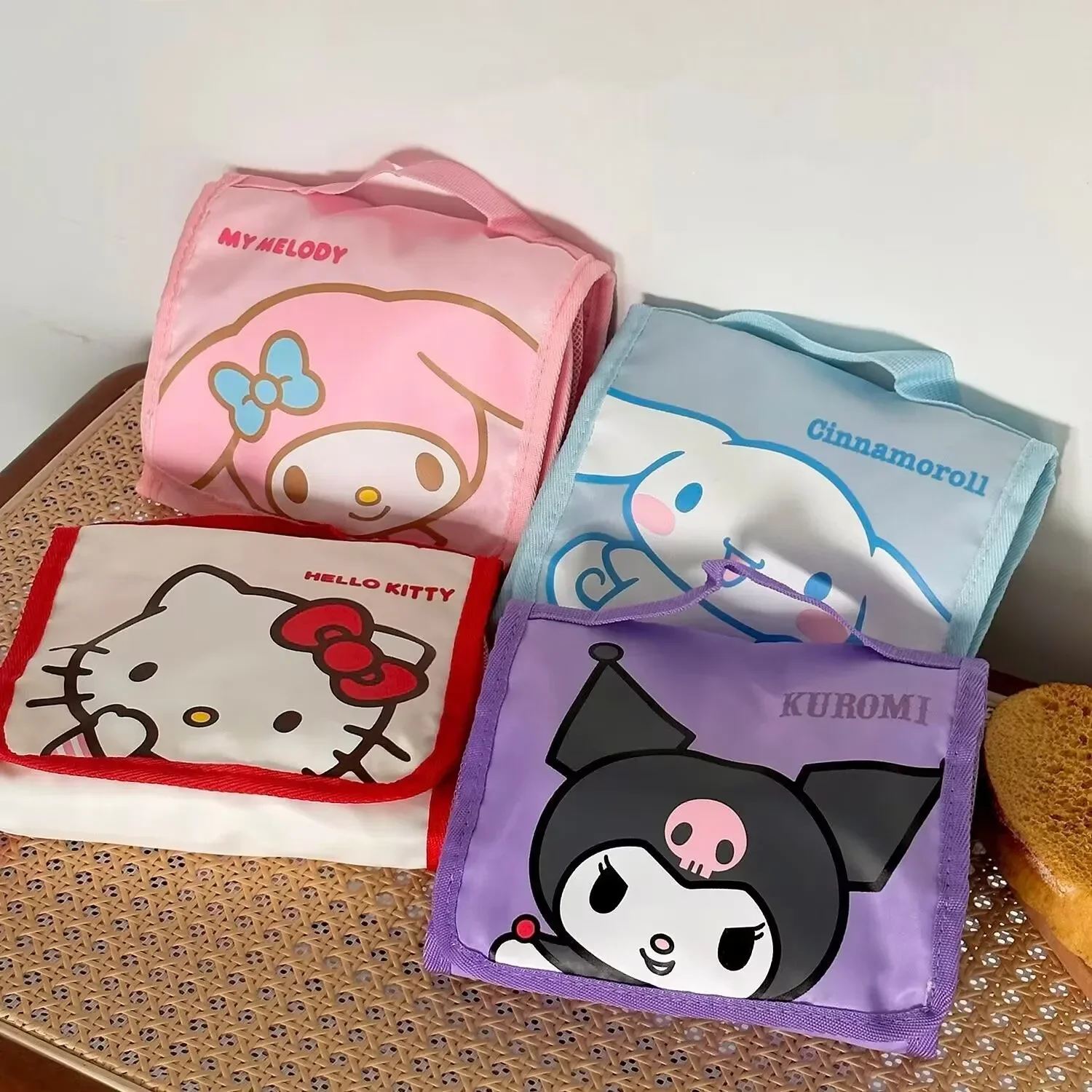 kawaii sanrio sac hello kitty kuromi grande capacité pliant dessin animé sac de maquillage mignon voyage portable cosmétiques brosse sac de rangement kawaii sanrio sac hello kitty kuromi grande capacité pliant dessin animé sac de maquillage mignon voyage portable cosmétiques brosse sac de rangement