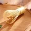 whisky matcha en bambou doré fait à la main, mélangeur matcha japonais traditionnel – service à thé fabriqué en organique durable et durable b