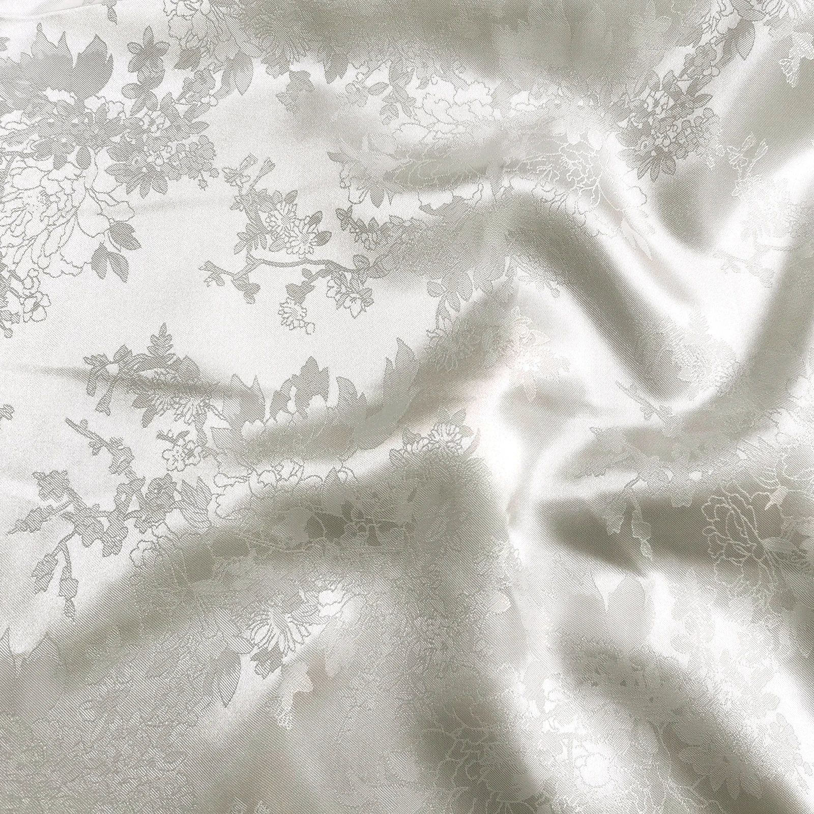 tissu en satin jacquard blanc naturel élégant, 1 mètre x 1.48 mètres, matériau en polyester doux pour écharpe, doublure de kimono tissu en satin jacquard blanc naturel élégant, 1 mètre x 1.48 mètres, matériau en polyester doux pour écharpe, doublure de kimono