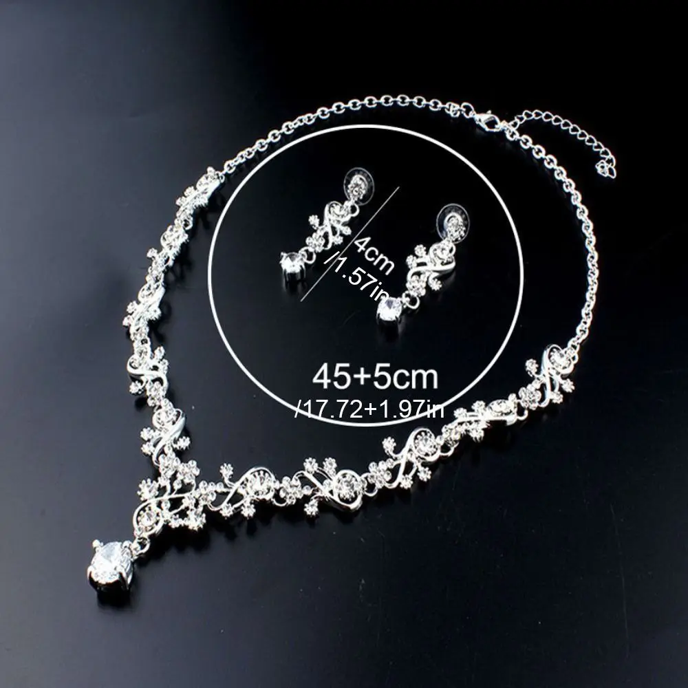 ensembles de bijoux de mariée en strass, doré brillant, exquis, esthétique, collier à breloques, boucles d'oreilles, fiançailles, mariage ensembles de bijoux de mariée en strass, doré brillant, exquis, esthétique, collier à breloques, boucles d'oreilles, fiançailles, mariage