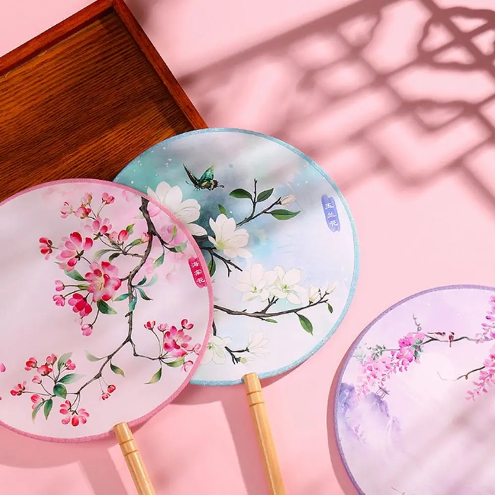 Éventail rond à main de Style chinois, peinture à l’encre, éventail en soie de danse ancienne avec pompon, éventail de broderie à Long manche pour mariage Éventail rond à main de Style chinois, peinture à l’encre, éventail en soie de danse ancienne avec pompon, éventail de broderie à Long manche pour mariage