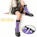Chaussettes d’étudiant de mode mi-mollet de style coréen mignon de dessin animé Kuromi de haute apparence – Un incontournable pour les déplacements quotidiens des filles Chaussettes d’étudiant de mode mi-mollet de style coréen mignon de dessin animé Kuromi de haute apparence – Un incontournable pour les déplacements quotidiens des filles