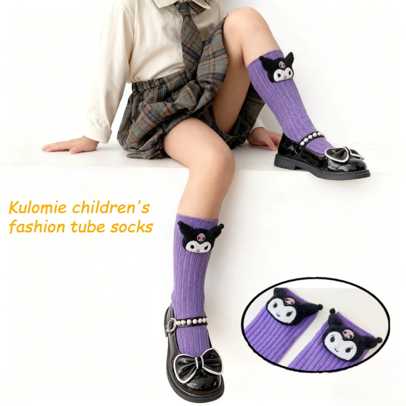 Chaussettes d’étudiant de mode mi-mollet de style coréen mignon de dessin animé Kuromi de haute apparence – Un incontournable pour les déplacements quotidiens des filles Chaussettes d’étudiant de mode mi-mollet de style coréen mignon de dessin animé Kuromi de haute apparence – Un incontournable pour les déplacements quotidiens des filles
