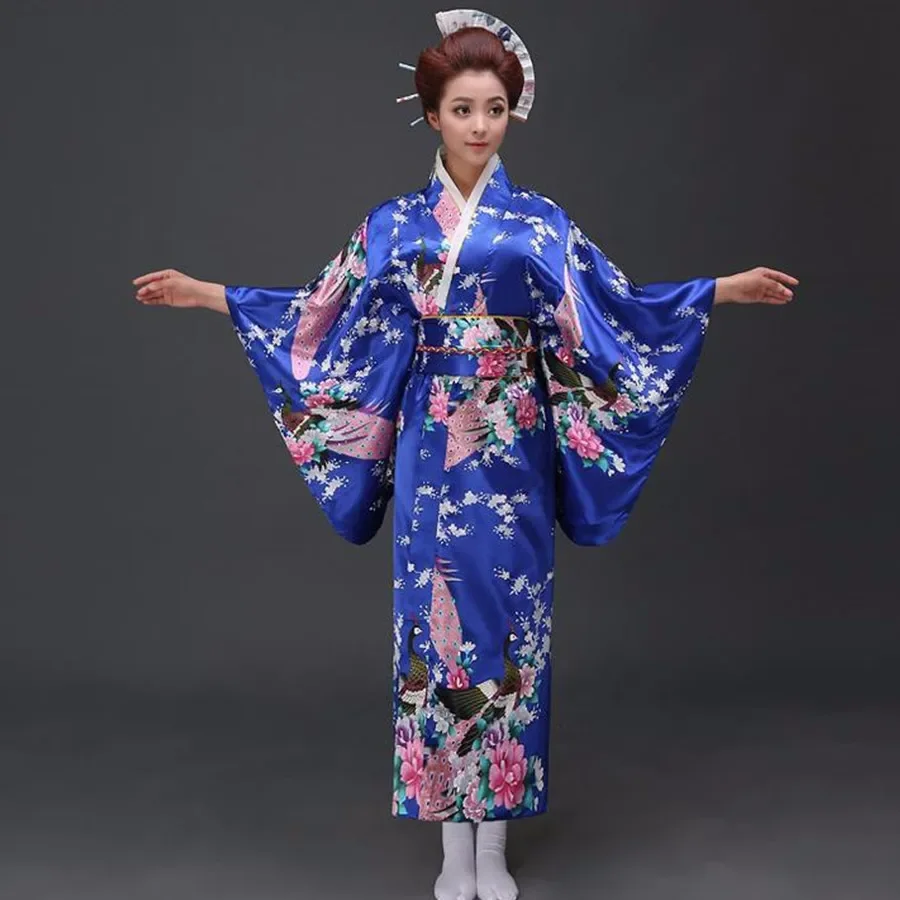 kimono japonais paon noir pour femmes, en satin de polyester, robe de soirée yukata, kimono haori avec obi, taille unique kimono japonais paon noir pour femmes, en satin de polyester, robe de soirée yukata, kimono haori avec obi, taille unique