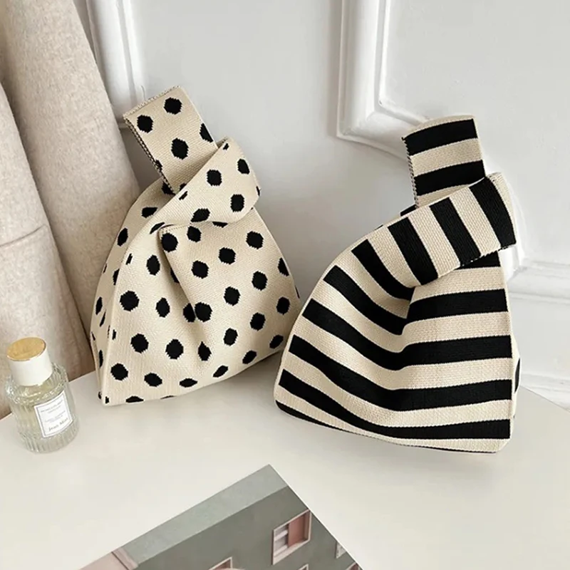 sac à main en tricot fait à la main pour femme, mini sac de poignet à nœud, sac fourre tout à carreaux à large rayure, sacs à provisions réutilisables pour étudiants, document décontracté japonais sac à main en tricot fait à la main pour femme, mini sac de poignet à nœud, sac fourre tout à carreaux à large rayure, sacs à provisions réutilisables pour étudiants, document décontracté japonais