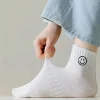 5 paires de chaussettes courtes fantaisistes à imprimé de visage de dessin animé – tissu tricoté en polyester doux, respirant et confortable