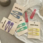 Épingle à cheveux BB à carreaux classique coloré minimaliste, 2 pièces, pinces latérales pour filles et femmes, accessoires pour cheveux coréens Épingle à cheveux BB à carreaux classique coloré minimaliste, 2 pièces, pinces latérales pour filles et femmes, accessoires pour cheveux coréens