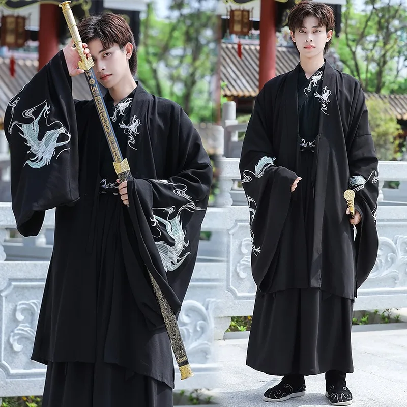 robe longue unisexe de grande taille avec broderie de samouraï japonais, vêtements de style chinois traditionnel hanfu, homme sans abri, dragon noir robe longue unisexe de grande taille avec broderie de samouraï japonais, vêtements de style chinois traditionnel hanfu, homme sans abri, dragon noir