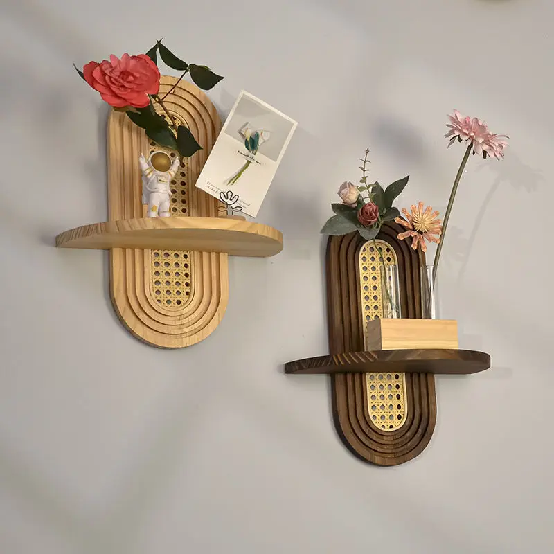 Étagère murale suspendue de style nordique, en rotin indonésien japonais, support à fleurs en bois massif, décoration murale pour maison Étagère murale suspendue de style nordique, en rotin indonésien japonais, support à fleurs en bois massif, décoration murale pour maison