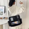 sac ita d'anime japonais avec poche d'affichage de broche de personnage, sac à bandoulière harajuku otaku, sac fourre tout d'école pour filles y2k