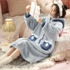kawaii flanelle 2025 hiver kimono chemise de nuit fraise mignon vêtements de maison pour les femmes vêtements de nuit chaud peignoir dessin animé à capuche longue robe