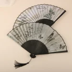 Éventail pliant de Style rétro pour femme, motif japonais, tissu rétro, artisanat d’art, cadeau, décoration de la maison, ornement, éventail à main dansant Éventail pliant de Style rétro pour femme, motif japonais, tissu rétro, artisanat d’art, cadeau, décoration de la maison, ornement, éventail à main dansant