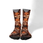 Fantaisie dessin animé drôle renard mignon chaussettes mi-tube pour hommes chaussettes d&rsquo;équipage, style hip hop Harajuku de rue, cadeaux de fête de vacances nouveauté.