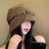 Chapeau chic décoré de papillons pour femmes, bonnet ample rétro avec teinture par nouage cool et motif de perles à pampilles