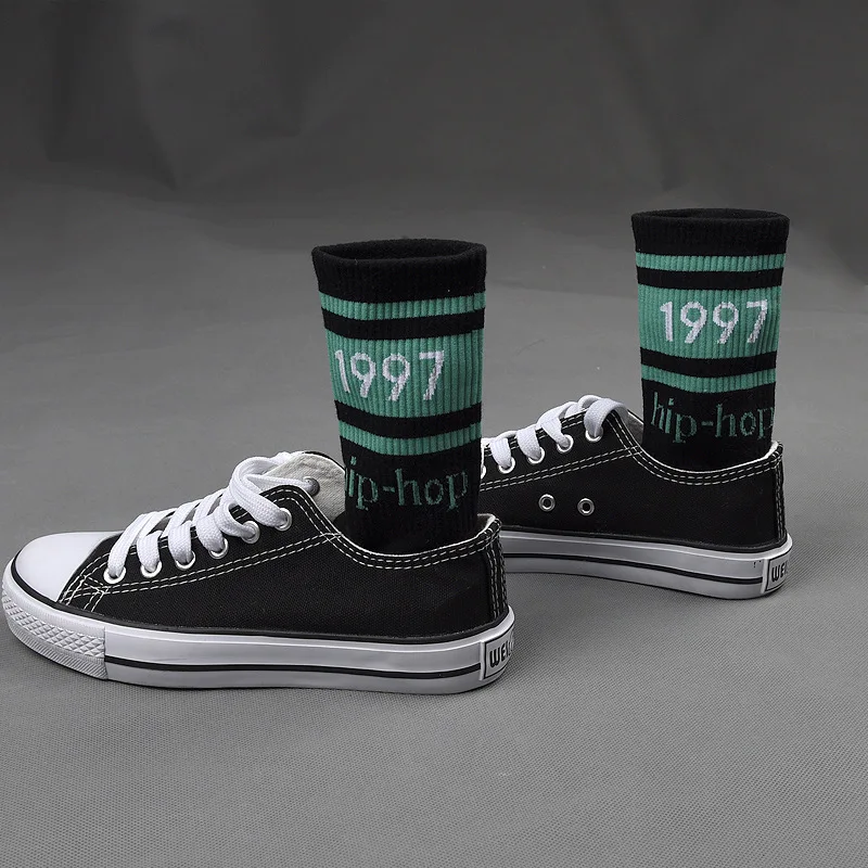 chaussettes streetwear pour hommes, sport coréen, harajuku, tendance, skateboard, couple, chaussettes hip hop à rayures hautes, 1997 chaussettes streetwear pour hommes, sport coréen, harajuku, tendance, skateboard, couple, chaussettes hip hop à rayures hautes, 1997