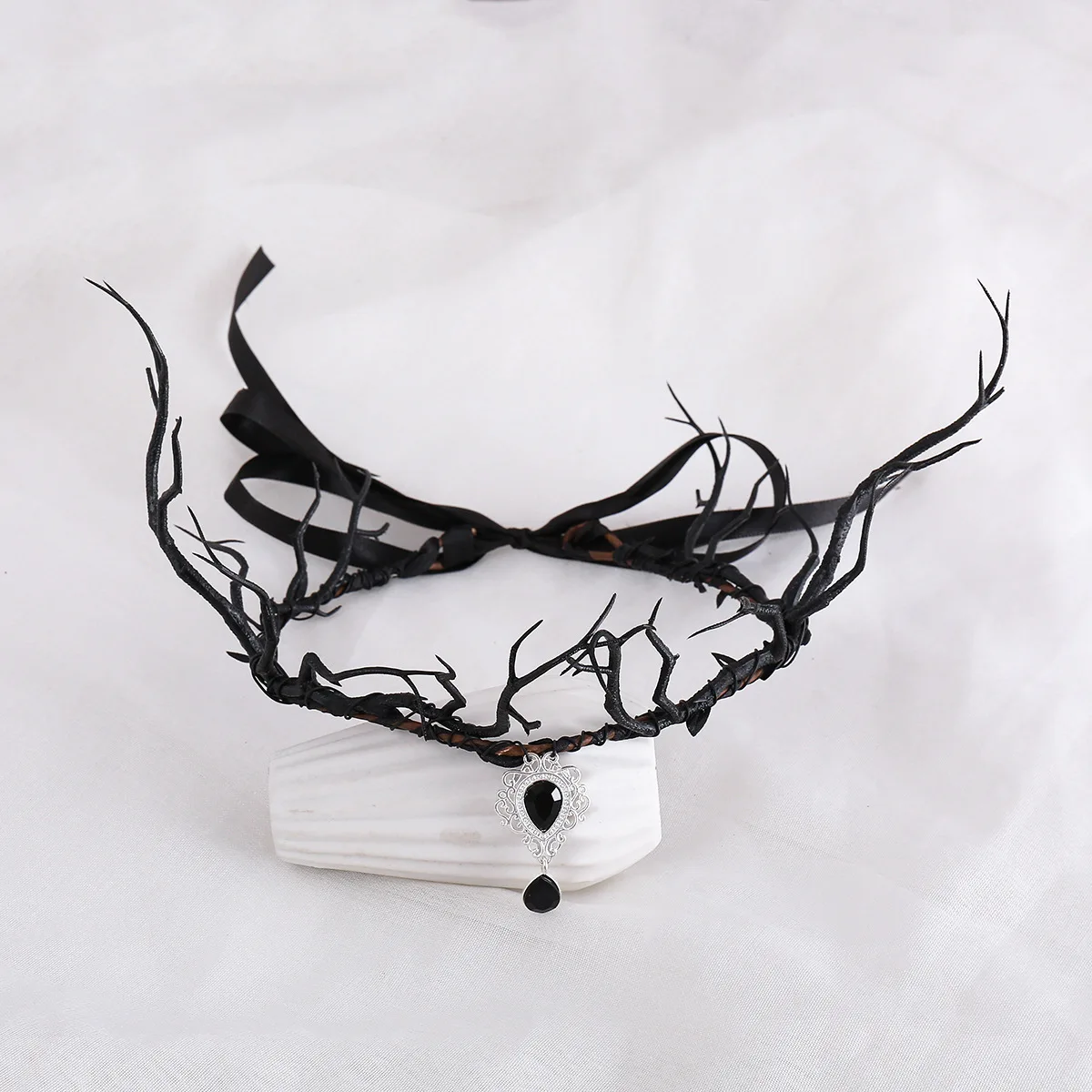 Coiffure couronne de branche gothique, bandeau pliable à fleurs noires avec pendentif frontal pour femmes, Halloween ou Cosplay Coiffure couronne de branche gothique, bandeau pliable à fleurs noires avec pendentif frontal pour femmes, Halloween ou Cosplay