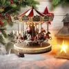 décoration traditionnelle de carrousel de noël, maison de village, manège