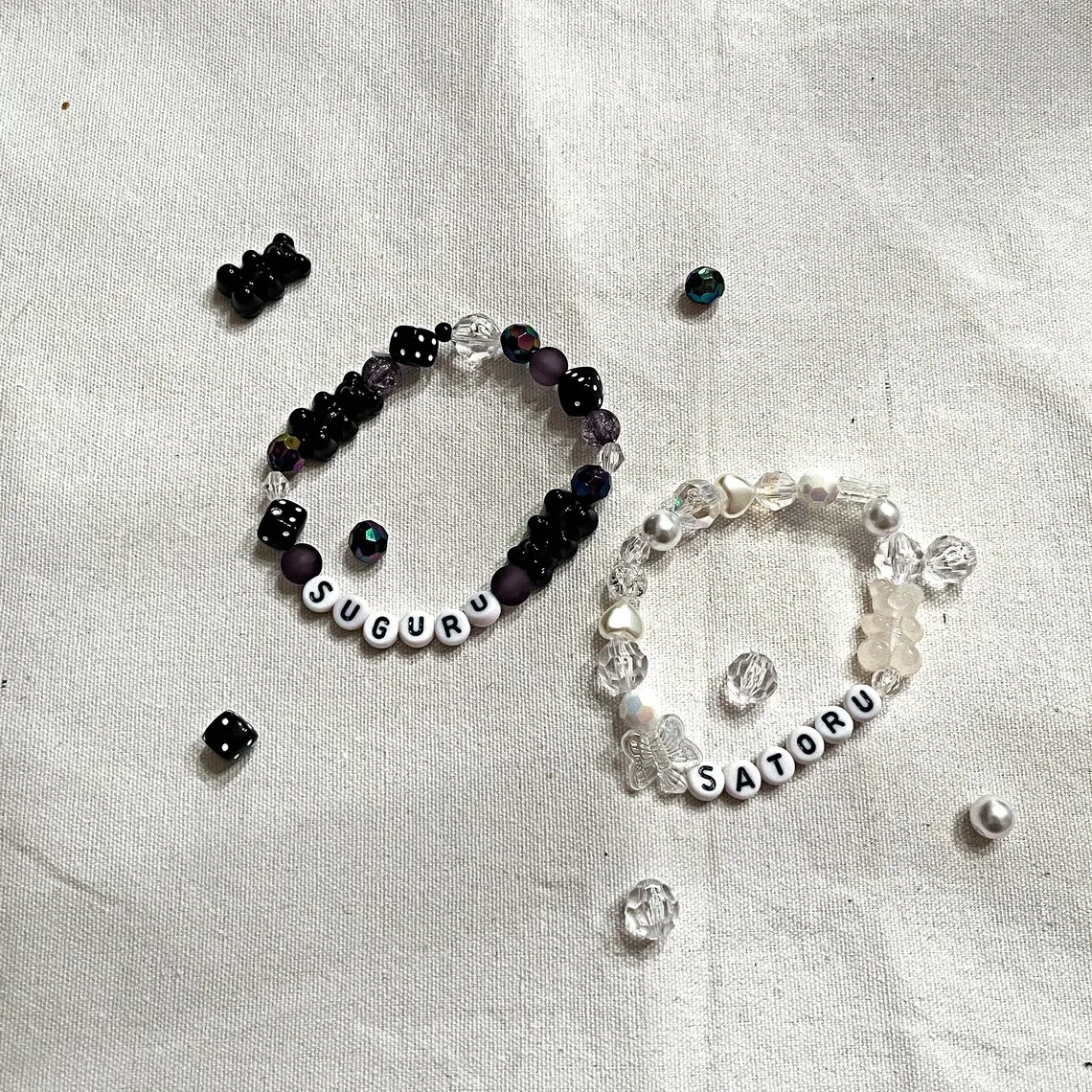 Bracelets de perles extensibles faits à la main, Jujutsu Kaimmense, Gojo et Geto Bracelets de perles extensibles faits à la main, Jujutsu Kaimmense, Gojo et Geto