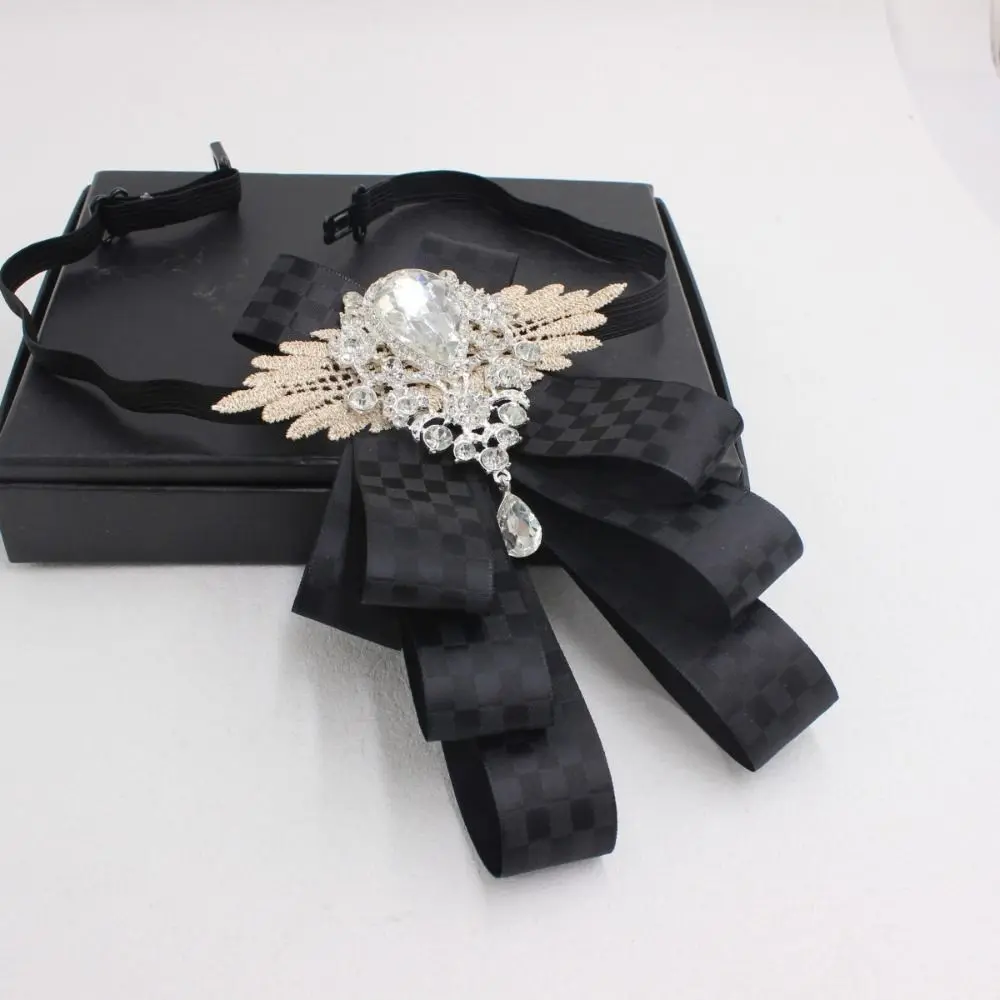 collier formel rétro en strass pour hommes, fleur en cristal, élégant, nœud papillon, style britannique, vintage, accessoire de costume pour hommes collier formel rétro en strass pour hommes, fleur en cristal, élégant, nœud papillon, style britannique, vintage, accessoire de costume pour hommes