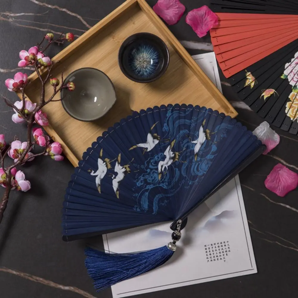 Éventail pliant classique japonais de style chinois, noir, portable, pour femmes, fait à la main, exquis, décoration de la maison Éventail pliant classique japonais de style chinois, noir, portable, pour femmes, fait à la main, exquis, décoration de la maison