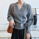 Cardigan portefeuille tricoté pour femmes, avec cravate latérale, surplis sur le devant, veste pull, automne hiver, mode élégante pour dames Cardigan portefeuille tricoté pour femmes, avec cravate latérale, surplis sur le devant, veste pull, automne hiver, mode élégante pour dames
