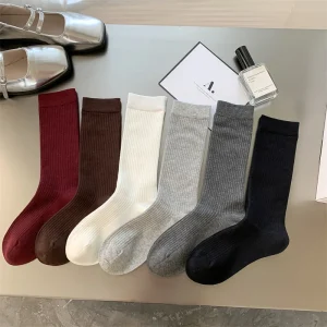 Chaussettes unisexes pour hommes et femmes, Tube haut en coton, chaussettes de sport de haute qualité, solides, noires et blanches