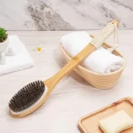Brosse de douche en bambou à poils naturels avec manche long incurvé, détachable, pour bain, brosse de nettoyage, massage, frottement, brosse arrière Brosse de douche en bambou à poils naturels avec manche long incurvé, détachable, pour bain, brosse de nettoyage, massage, frottement, brosse arrière