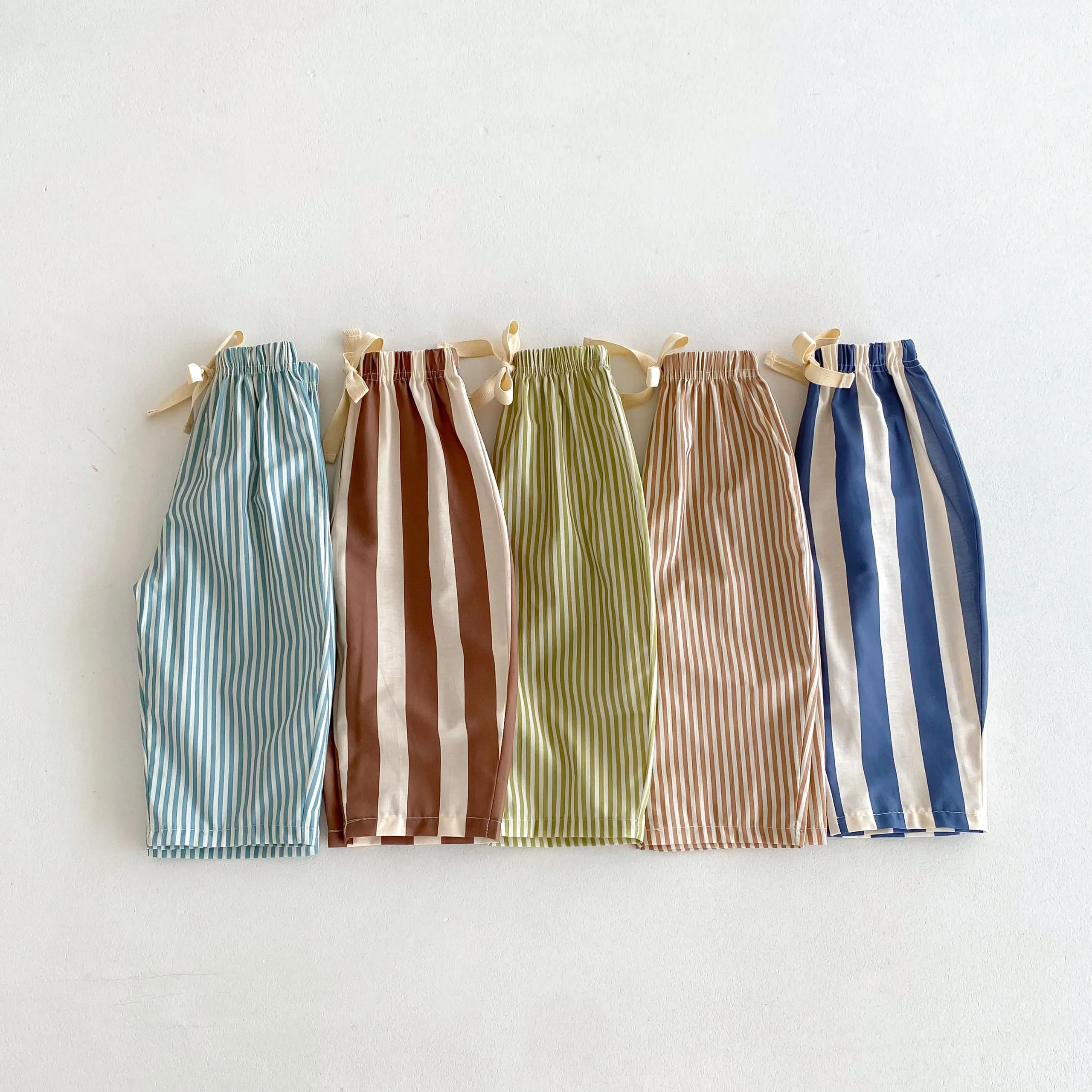 pantalon rayé à la mode pour enfants, vêtements d'été fins, amples et décontractés, sarouel pour enfants en bas âge, costume pour garçons et filles, pantalon long pantalon rayé à la mode pour enfants, vêtements d'été fins, amples et décontractés, sarouel pour enfants en bas âge, costume pour garçons et filles, pantalon long