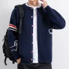 veste cardigan tricotée pour hommes, automne et hiver, style collégial, pull à col montant en pin large, pull décontracté à rayures coréennes