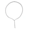 le collier en forme de serpent est une chaîne de clavicule légère et luxueuse qui est à la mode, polyvalente et exclue un charme serpent haut de gamme