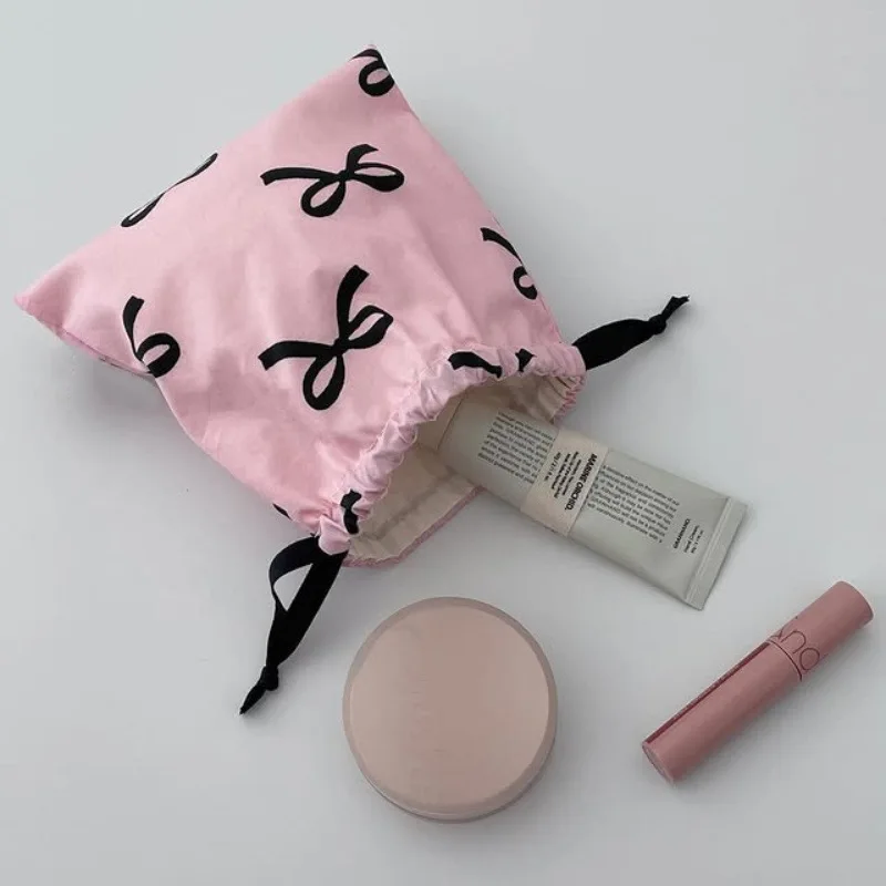 mini sac à cordon rayé avec nœud papillon, pochette de rangement de cosmétiques, portefeuille pour femmes, mini pochette à ficelle kawaii, mini sac de rangement pour filles mini sac à cordon rayé avec nœud papillon, pochette de rangement de cosmétiques, portefeuille pour femmes, mini pochette à ficelle kawaii, mini sac de rangement pour filles