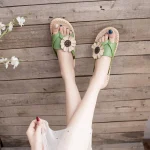 Femme pantoufles fleurs sandales tongs sur chaussures de plage pour femmes tongs pas cher Premium 2025 luxe liquidité vente