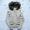 Veste gothique à capuche doublée de fourrure Vintage Y2K pour femme, manteau blanc avec fermeture éclair et boutons avec bordure en fausse fourrure, manteaux chauds décontractés à la mode