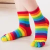 chaussettes pour femmes arc en ciel rayé cinq doigts bout fendu coton mi tube chaussettes lignes colorées simple sport drôle bas en gros