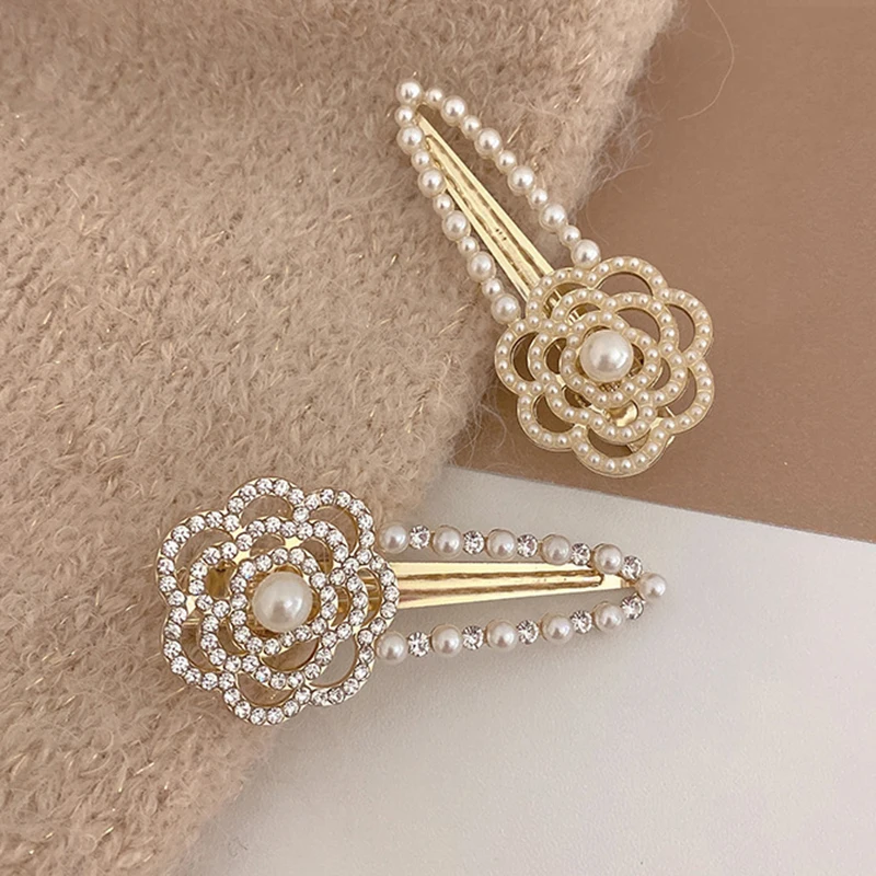 Pince à cheveux camélia en perles et strass de Style coréen, pince à bec de canard latéral en perles, frange cassée pour femmes, accessoires pour cheveux Pince à cheveux camélia en perles et strass de Style coréen, pince à bec de canard latéral en perles, frange cassée pour femmes, accessoires pour cheveux