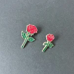 Broches Décoratives en Métal Rose Rouge, pour Documents Dorés, à la Mode, pour Vêtements, Sac à Crayons, Ornements Broches Décoratives en Métal Rose Rouge, pour Documents Dorés, à la Mode, pour Vêtements, Sac à Crayons, Ornements