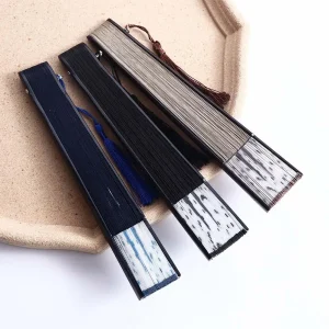 Éventail pliant en bois de bambou, Style chinois de qualité, fait à la main, cadeau d&rsquo;été, dessin animé, artisanat en soie, décoration de la maison