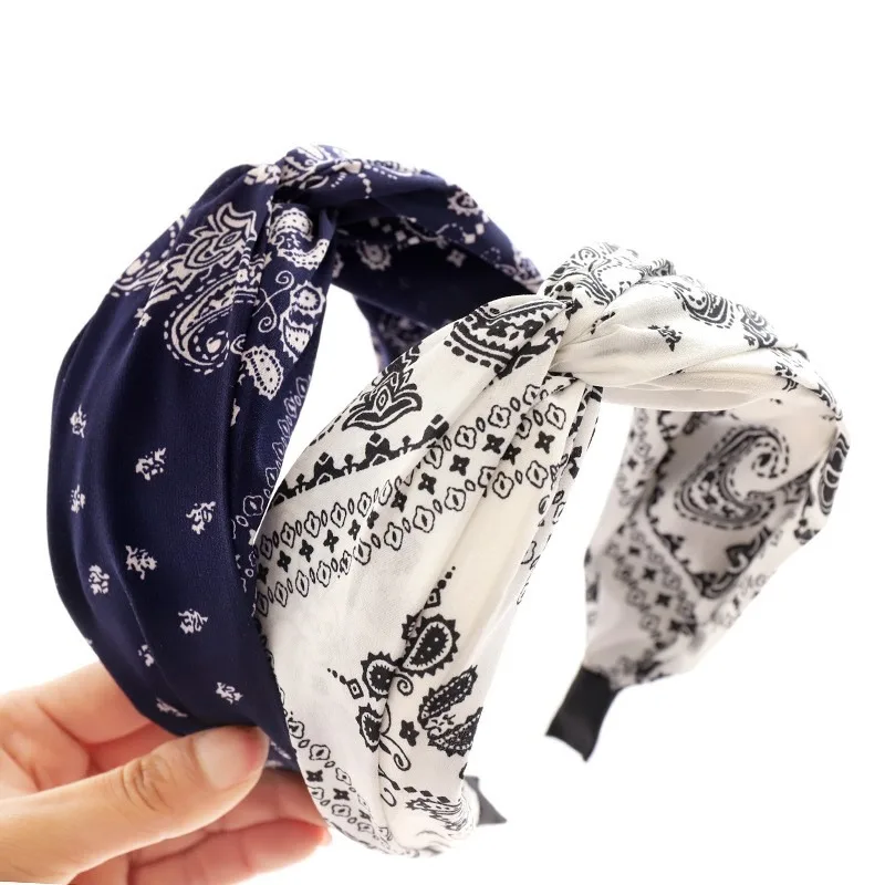 version coréenne du nouveau bandeau à larges bords, bandeau polyvalent à larges bords avec fleur de cajou de tempérament rétro version coréenne du nouveau bandeau à larges bords, bandeau polyvalent à larges bords avec fleur de cajou de tempérament rétro