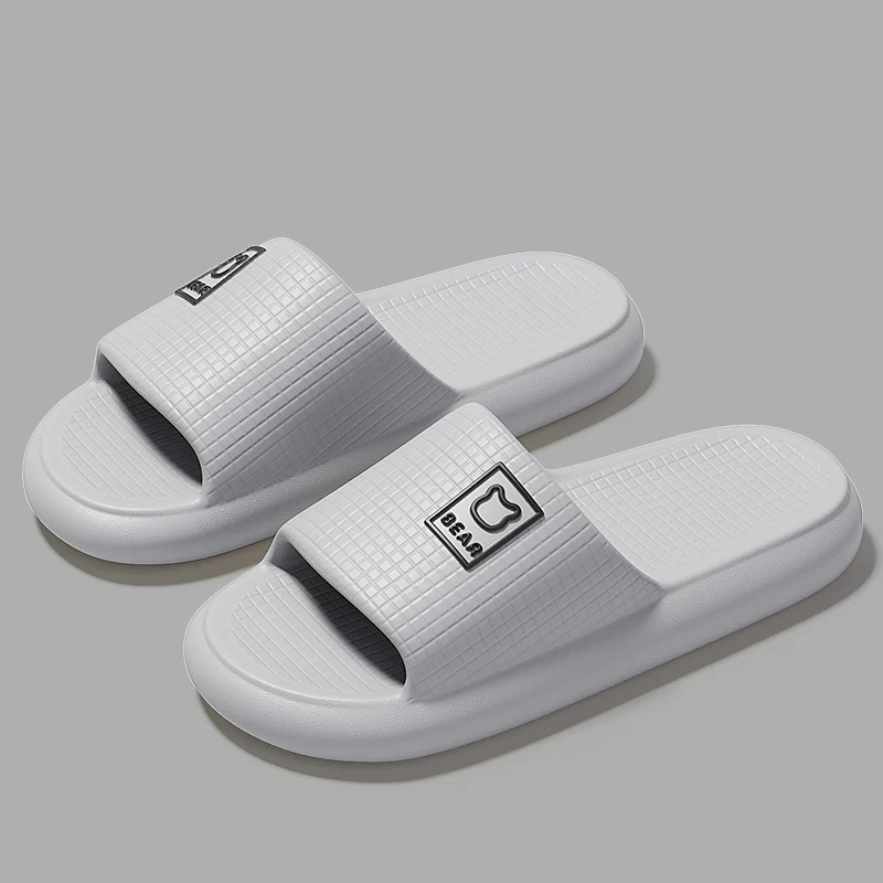 qyckaby pantoufles d'intérieur et d'extérieur pour hommes et femmes, sandales non aldes, chaussures de plage décontractées, semelle souple, tongs de dessin animé, chaussure de couple, nouveau, 2024 qyckaby pantoufles d'intérieur et d'extérieur pour hommes et femmes, sandales non aldes, chaussures de plage décontractées, semelle souple, tongs de dessin animé, chaussure de couple, nouveau, 2024