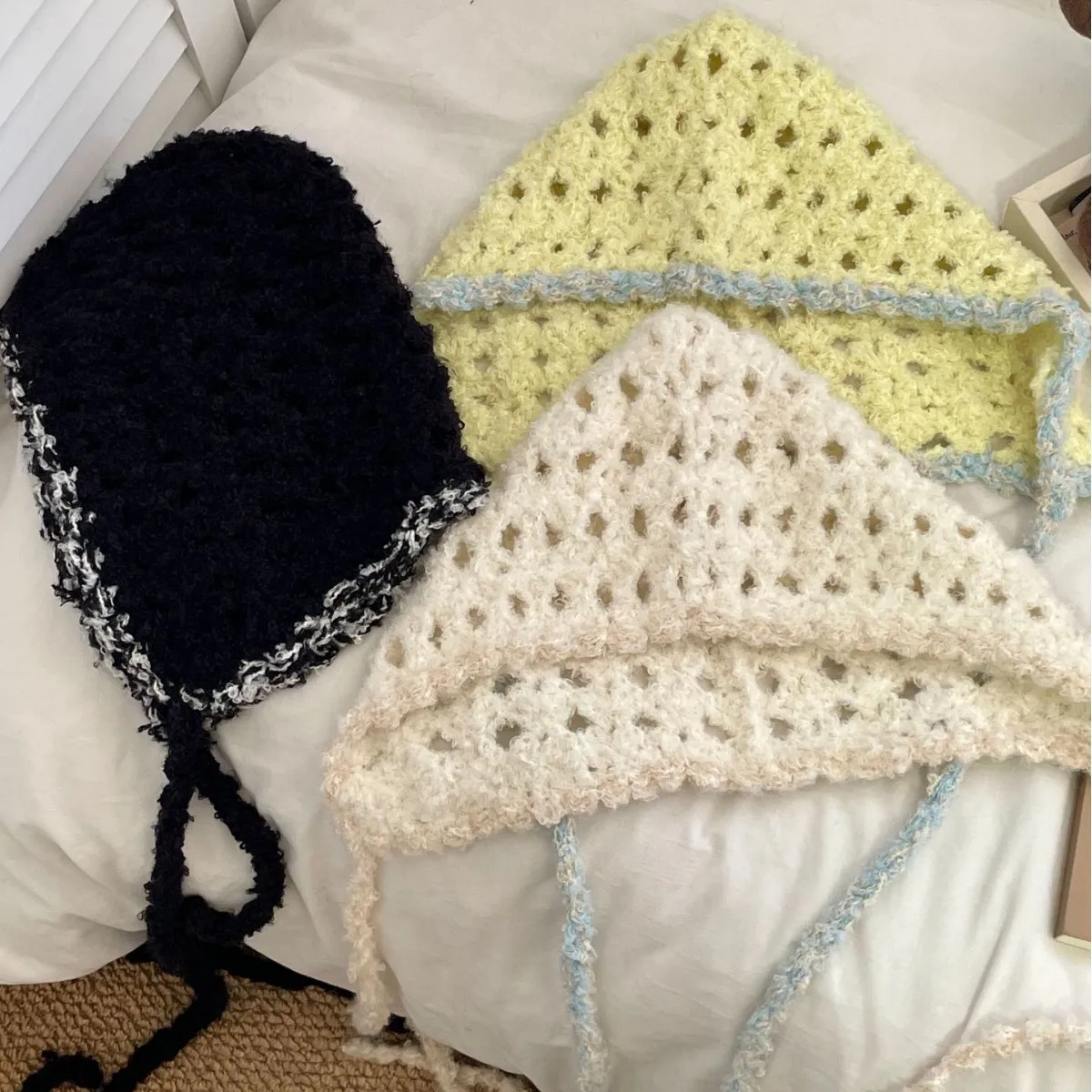 japonais fait à la main au crochet contrasté tricoté pull chapeau mignon à lacets couvre chef laine épaisse montrant le visage petite casquette de bombardier japonais fait à la main au crochet contrasté tricoté pull chapeau mignon à lacets couvre chef laine épaisse montrant le visage petite casquette de bombardier