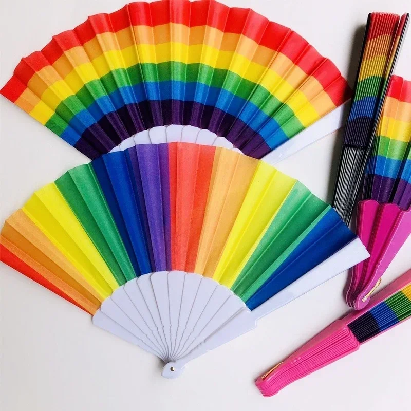 Éventail à manivelle en plastique pliable, style oriental, tissu en soie arc en ciel, éventails de poche, fête fovor, personnalité, cadeaux pour fans de danse Éventail à manivelle en plastique pliable, style oriental, tissu en soie arc en ciel, éventails de poche, fête fovor, personnalité, cadeaux pour fans de danse